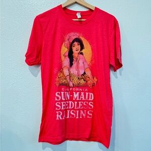 Bella+Canvas Sun-Maid Red Graphic Tee 🍇🌞 Size Medium